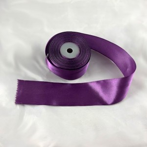 Bild 1 Doppelsatinband Weinrot 50 mm breit