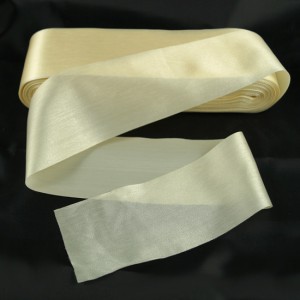 Bild 1 Satinband Creme 60 mm breit 