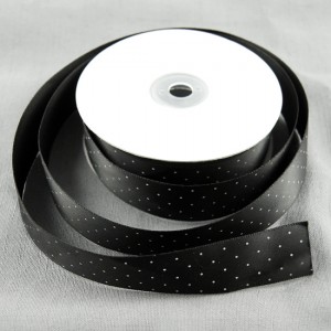 Bild 1 Satinband Schwarz mit weißen Punkten 25 mm breit 