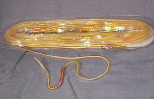 Bild 1 Paillettenband Pailletten Gold irisierend 6 mm breit