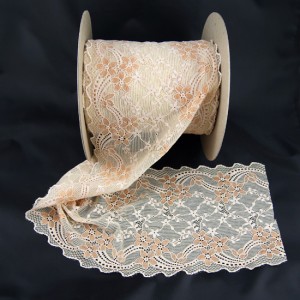 Bild 3 Elastische Spitze Weiss 15 cm breit Nr. 123