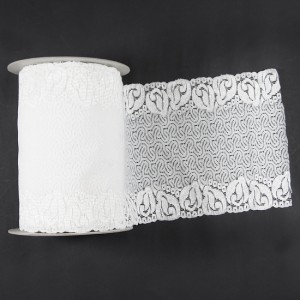 Bild 1 Elastische Spitze Creme 15 cm breit Nr. 65