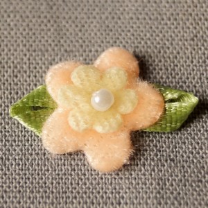 Bild 1 Stoffblumen mit Schleife Aufnäher 20 mm Rosa / Gelb /Grün