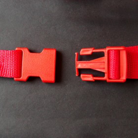 Gurtband - Steckschließer Rot 25 mm breit. Kaufeinheit: 1 Stück
